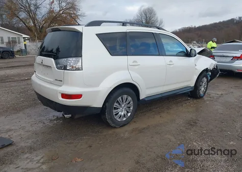 2011 Mitsubishi Outlander Es z USA, uszkodzony, nr VIN JA4AS2AW8BU037297